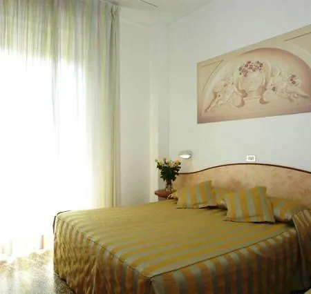 Derby Hotel 3*
